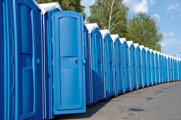 Portable restroom solutions in Oak Hills Place, LA